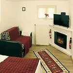Republicii Rustic In Center Apartment