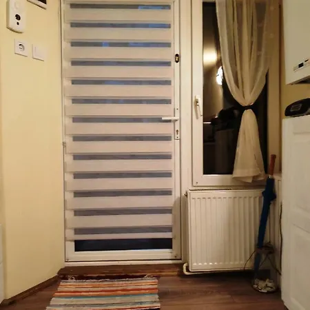 Republicii Rustic In Center Apartment Brașov